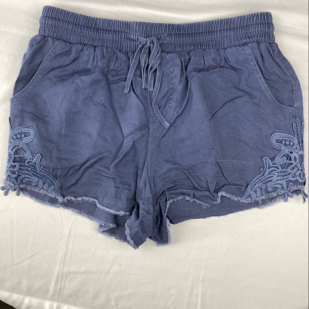 Knox Rose shorts   